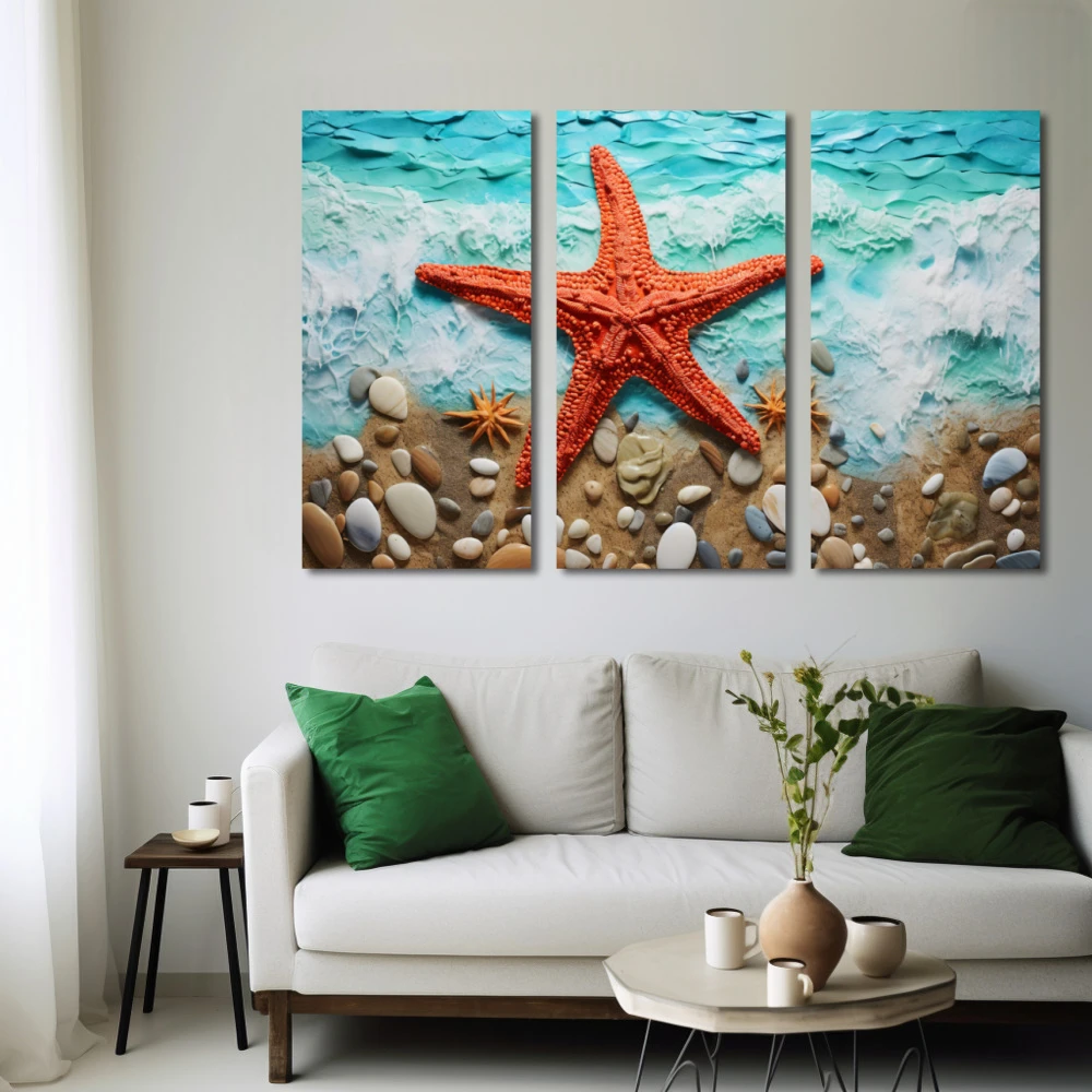 Cuadro la estrella en el mar en formato tríptico con colores celeste, marrón, rojo; decorando pared blanca